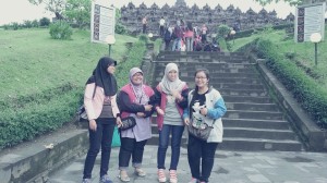 Ini di Candi Borobudur. Masih dalam rangka tour sekolah.